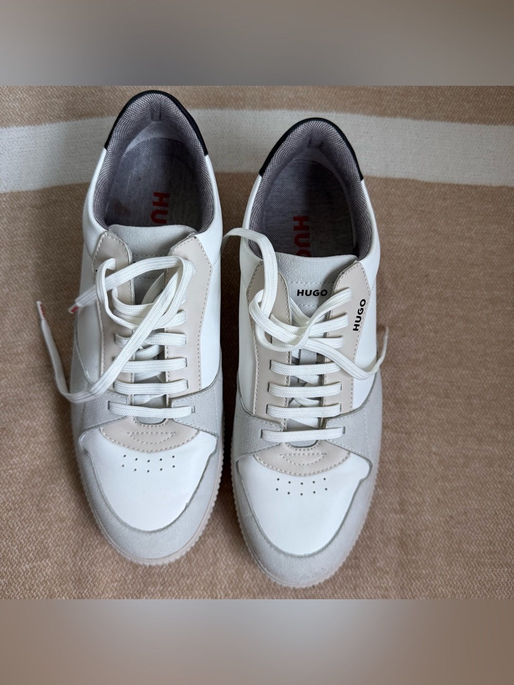 HUGO White and Light Gray Low-Top Lace-Up Sneakers size 10